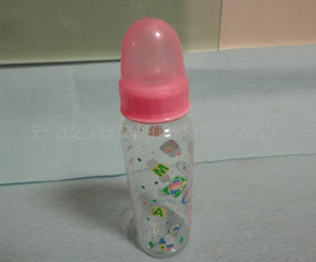 嬰兒奶瓶：玻璃瓶好還是塑料瓶好