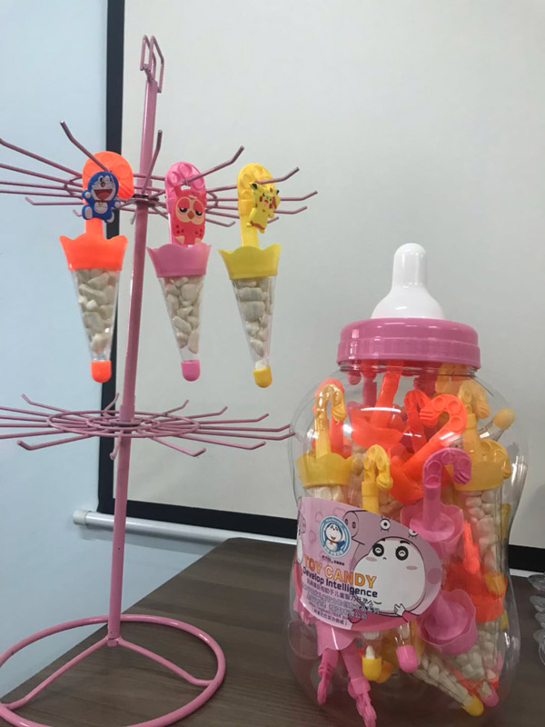 艾嬰堡公仔傘乳酸菌硬糖1.jpg