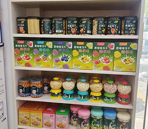  香噹噹小零食店鋪陳列3